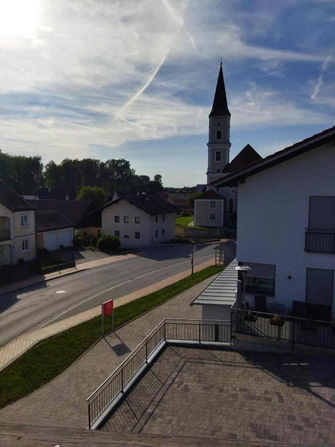 Aussergewoehnliche Atelierferienwohnung Mit Balkon An Der Donau Winzer Exteriér fotografie